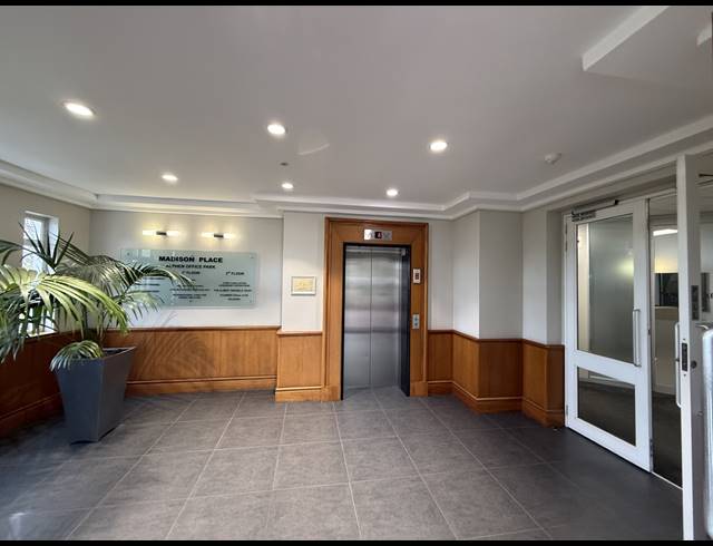 74M² OFFICE TO LET IN CONSTANTIA